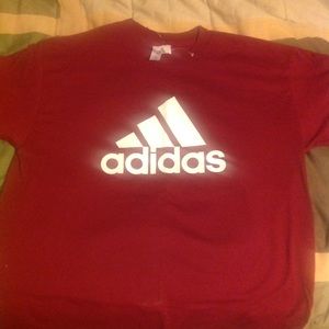 Adidas t shirt L. NWT